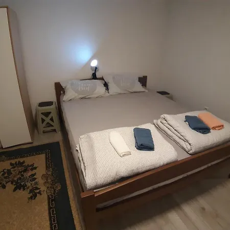 Apartament Lenka *